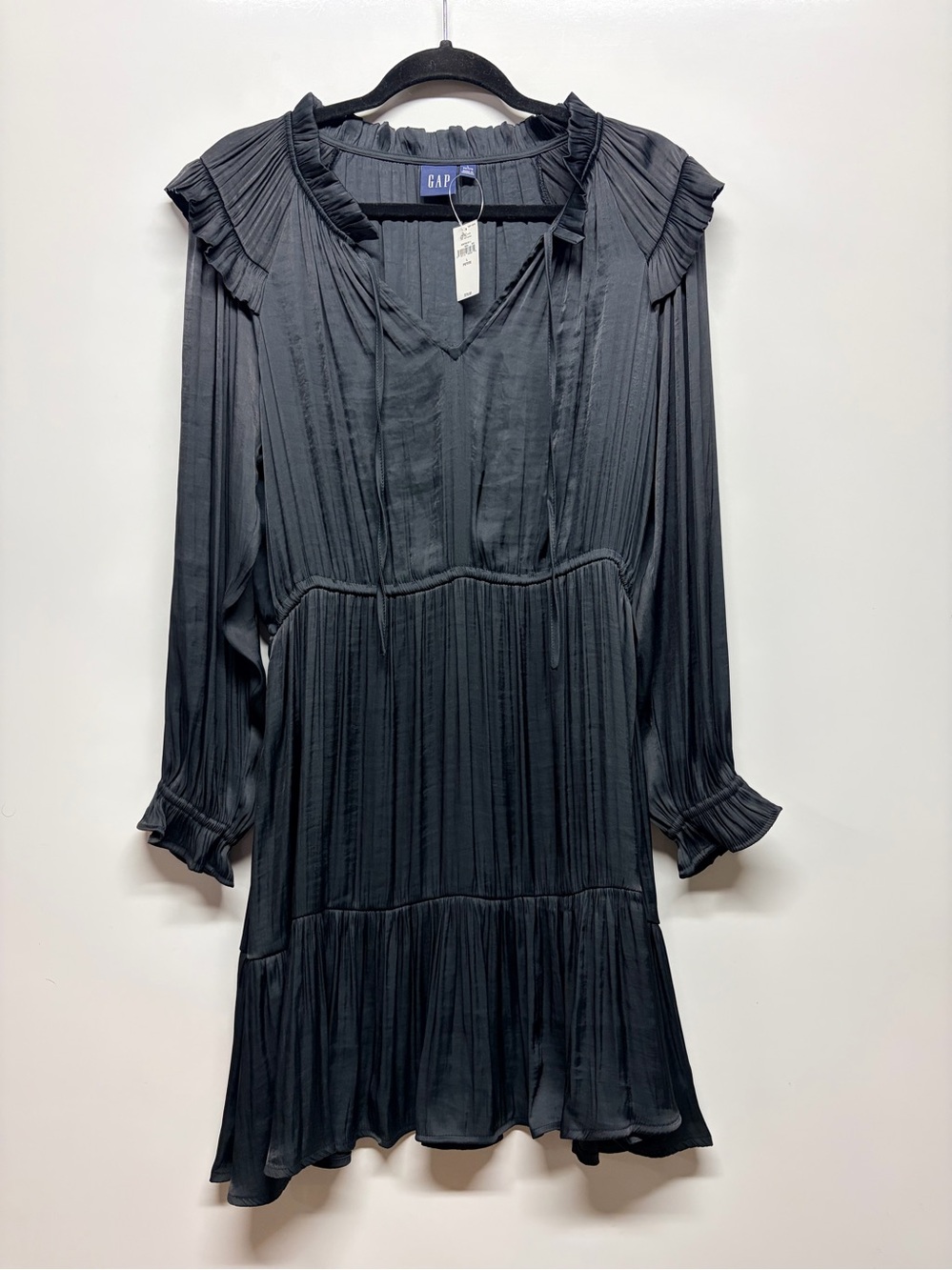 GAP Black Ruffle-Trim Pleated Long-Sleeve Mini Dress